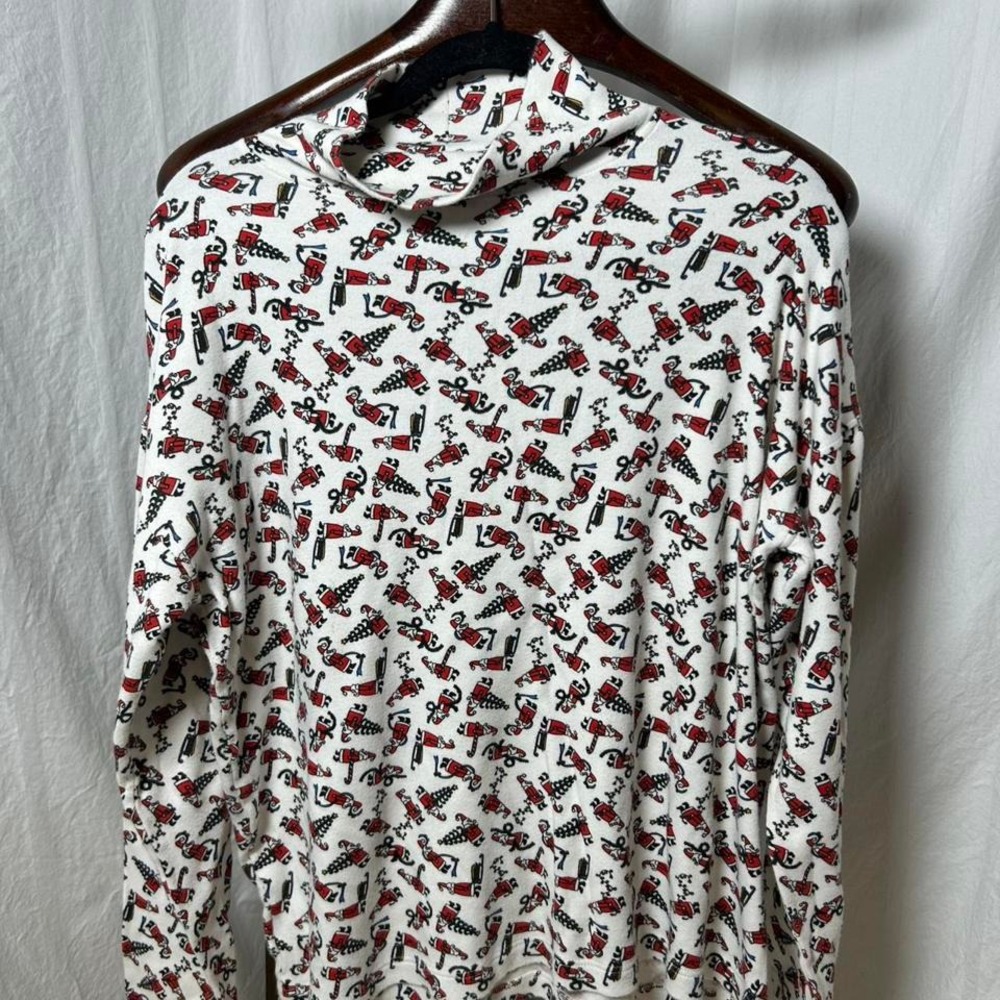 Susan Bristol holiday turtleneck Santa Christmas tree all around print large‎